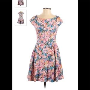Betsey Johnson floral cap sleeve dress